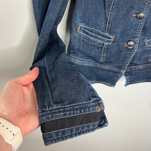 White House Black Market Jean Jacket Size 4 - Picture 7 of 13